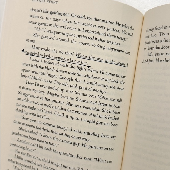 Devney Perry - Coach - Picture 5 of 7